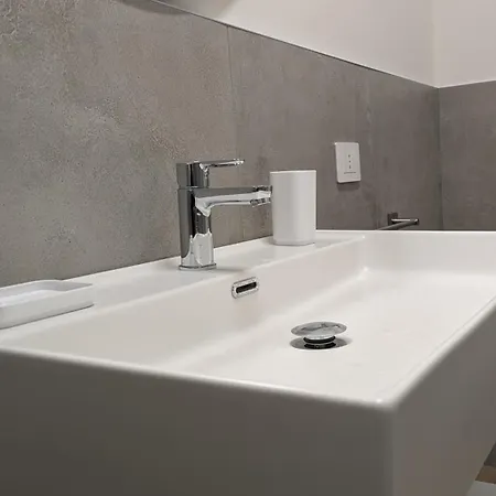 Sfreg - E Guest house 3*